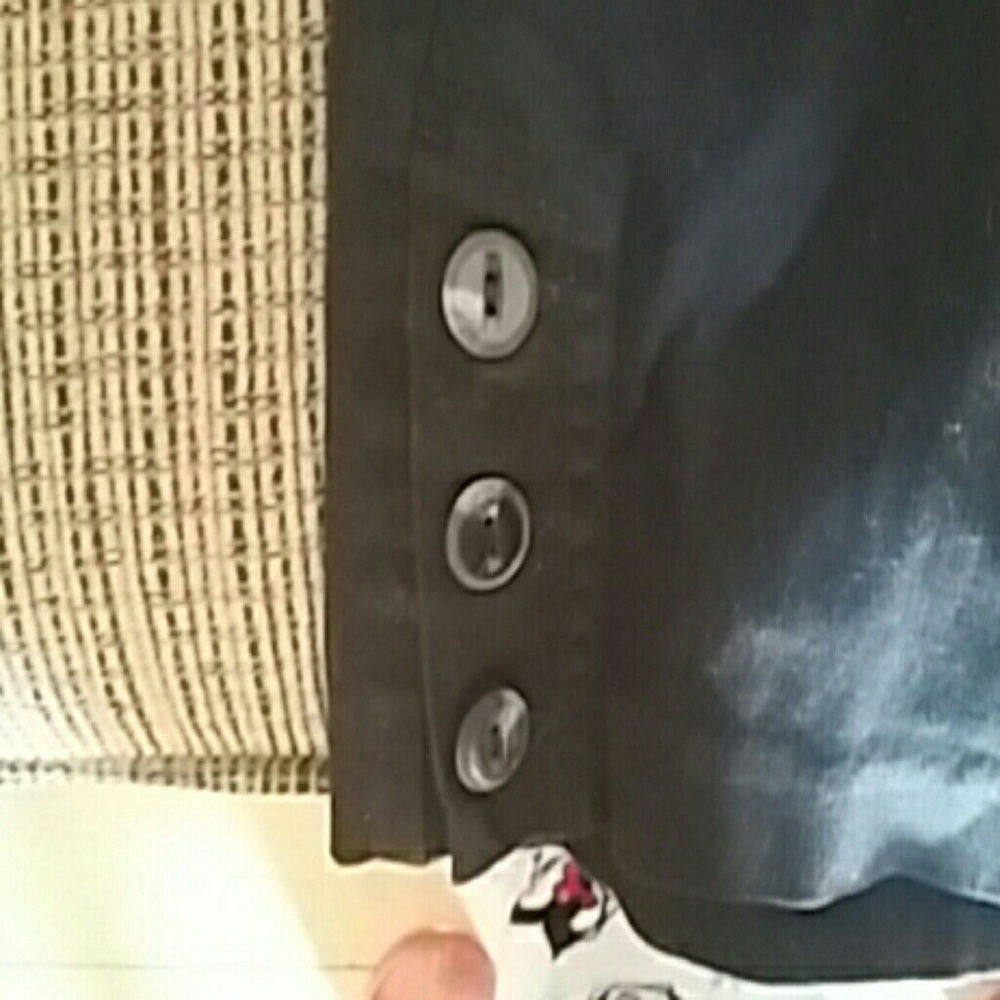 Shorts - Picture 4 of 4